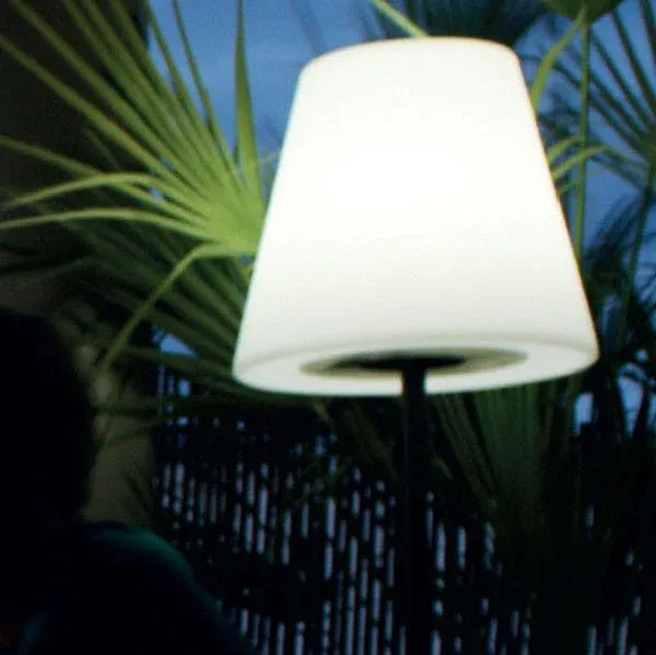 lampadaire solaire rechargeable PIETU – Image 2