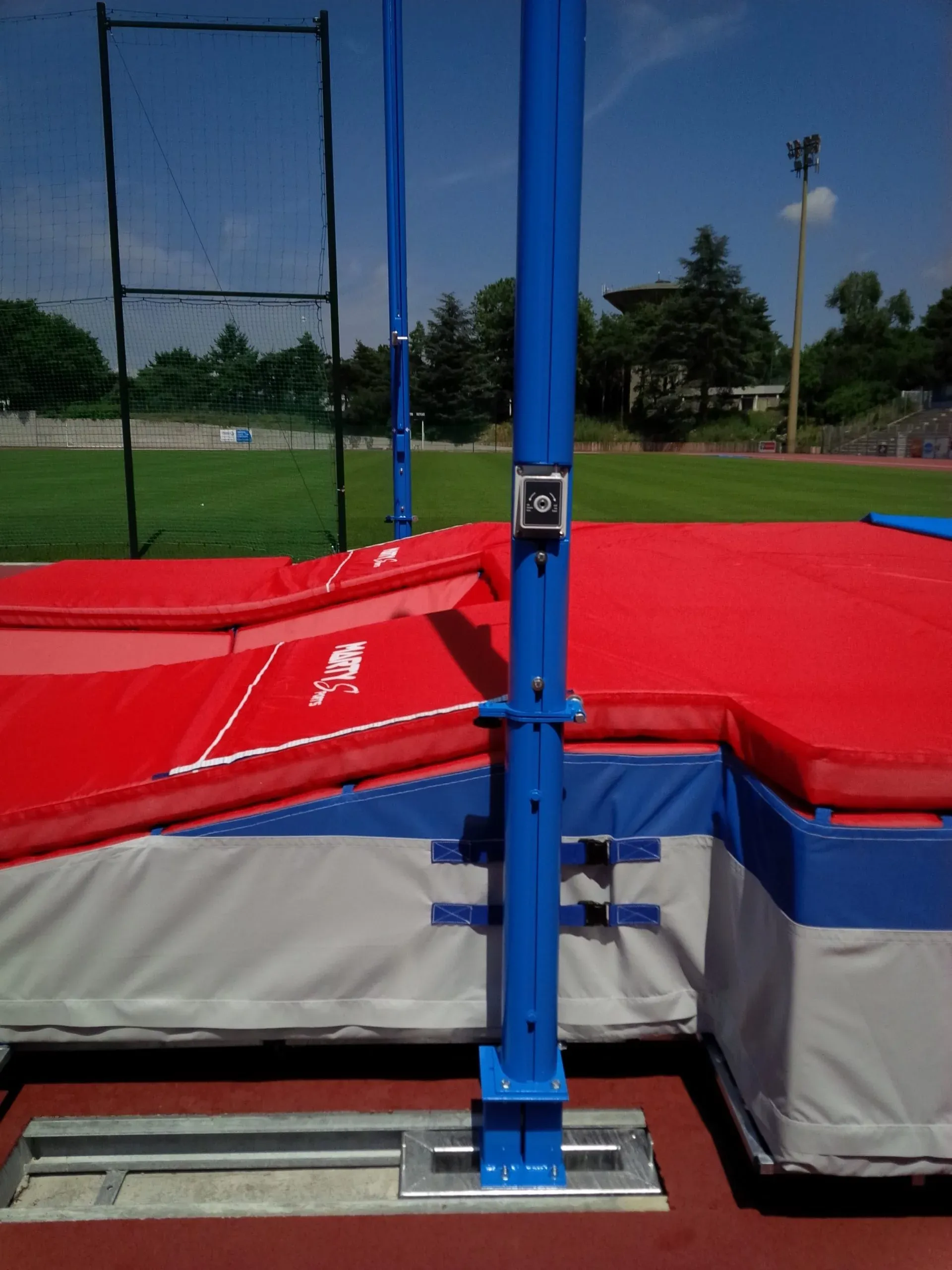 Poteaux perche hautes competitions articulation haute version 2013 – Image 3