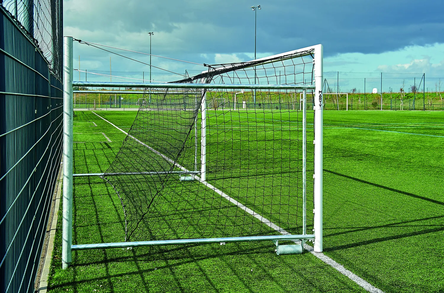 Buts foot rabattables aluminium minimes deport fixe specifique> 2m50