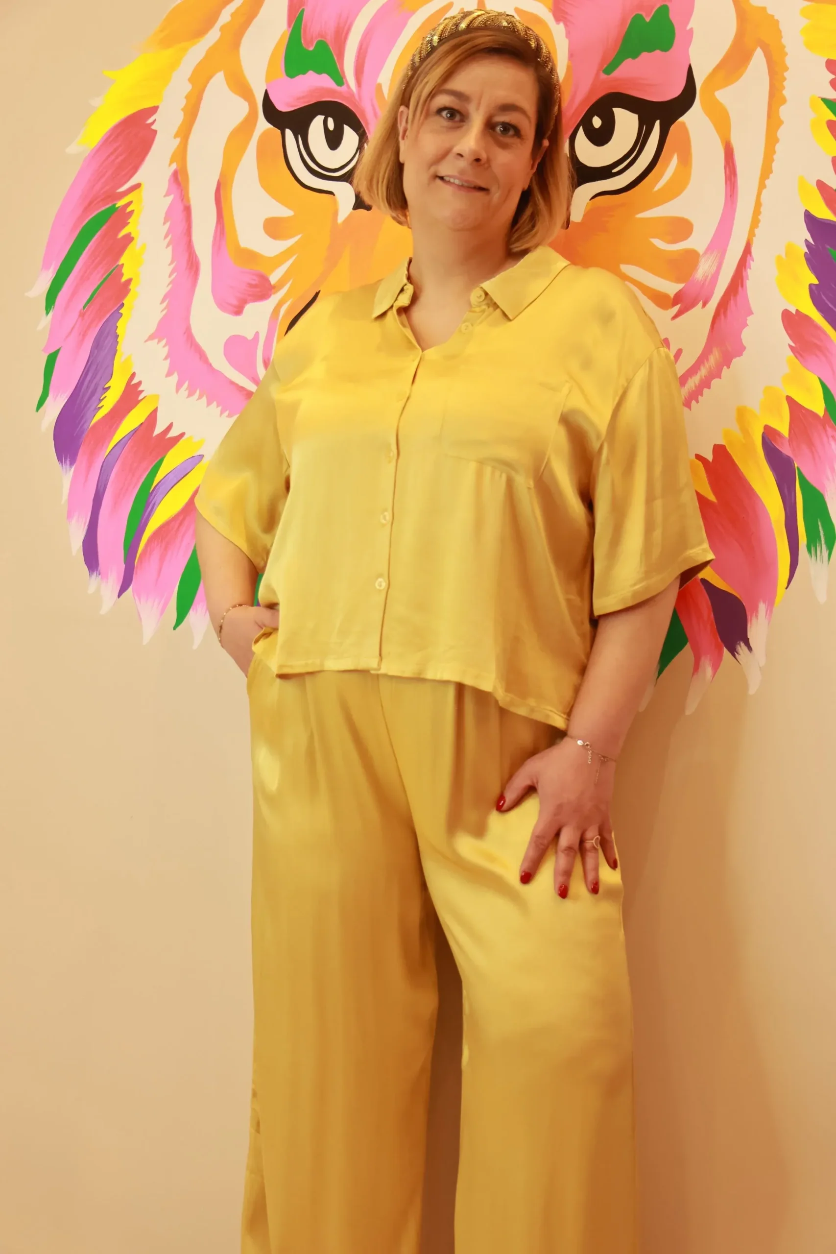 Blouse Evelina star satin King Louie – Image 5