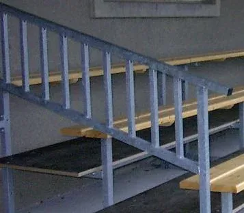 Garde corps tribune 4 rangs galvanisee